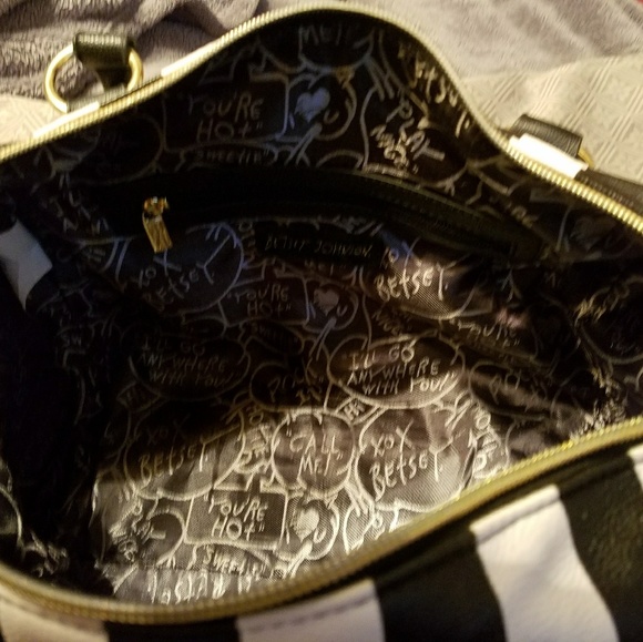 Purse - Picture 3 of 3